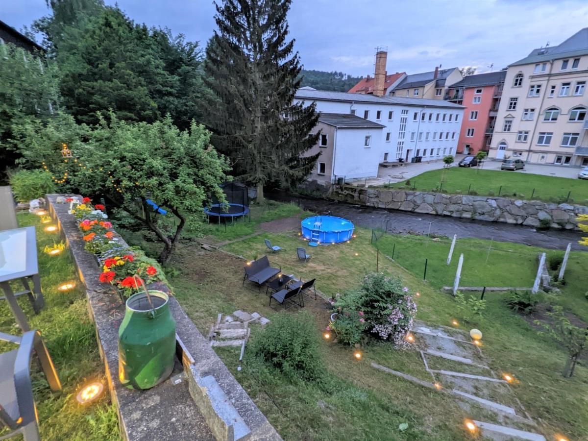 Urlaubstraum Mit Pool, Terrasse & Fluss Im Garten - Ut Appartamento Sebnitz Esterno foto